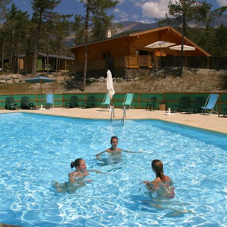 Hotel Parc Résidentiel de Loisir : Le Loup Blanc du Riou Barcelonnette Exterior foto