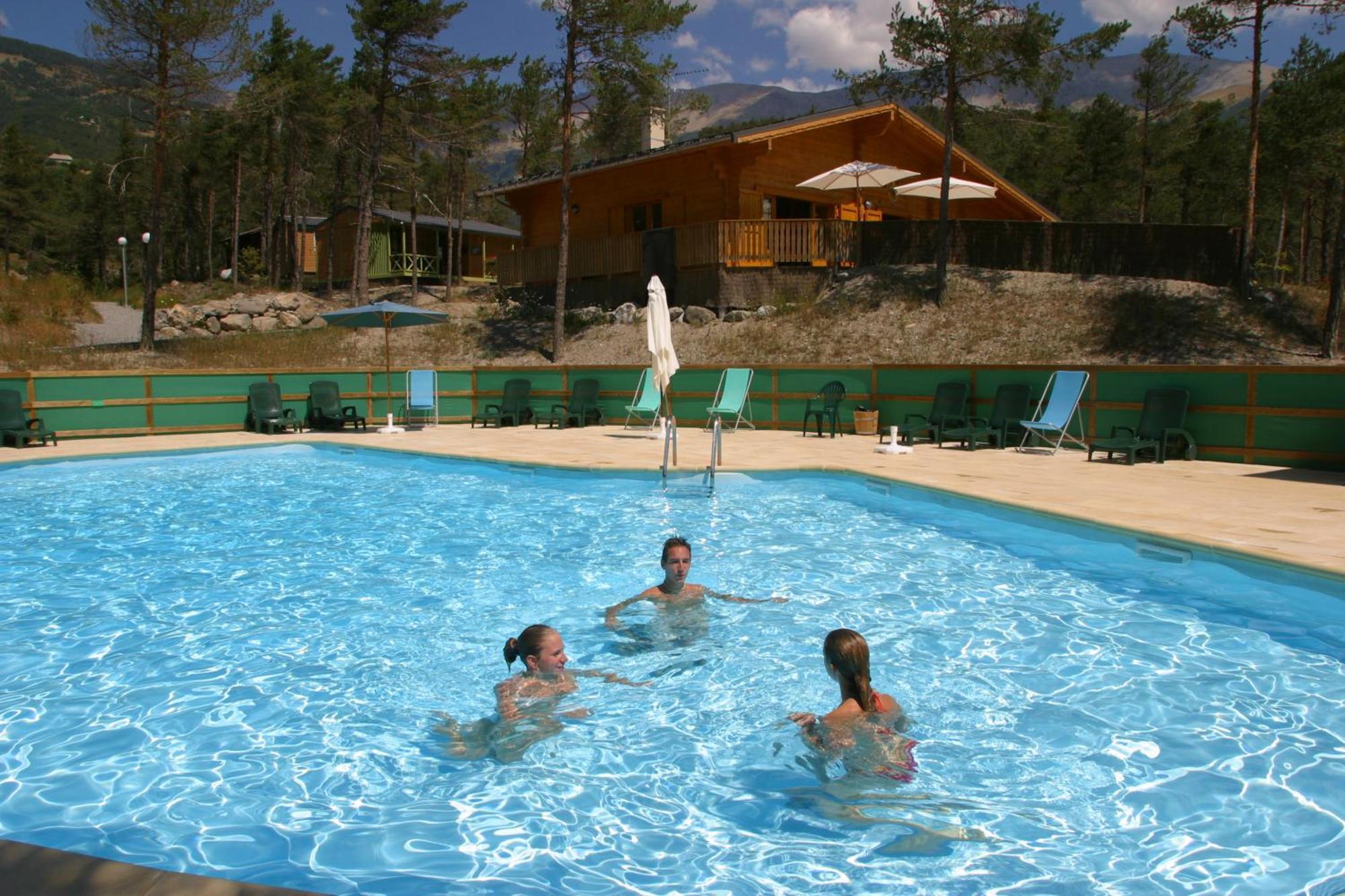 Hotel Parc Résidentiel de Loisir : Le Loup Blanc du Riou Barcelonnette Exterior foto